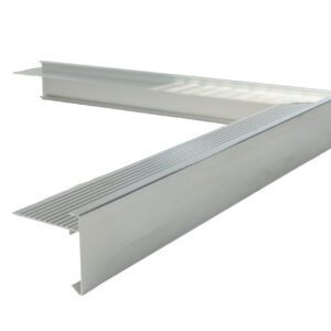 Aluminium buitenhoek aluminiumkleur hoogte 60mm